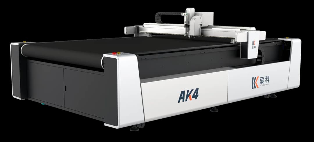 Sistema de corte inteligente iECHO AK4 vista em ângulo