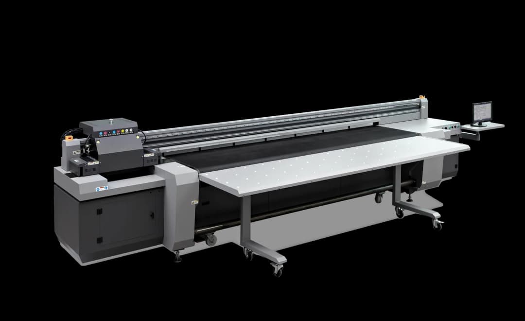 Impressora UV híbrida HandTop HT3200E vista em ângulo